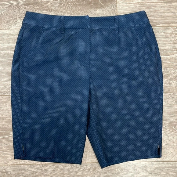 Greg Norman Women’s Flat Front Navy Geometric Print Golf Shorts 0 - Picture 3 of 16